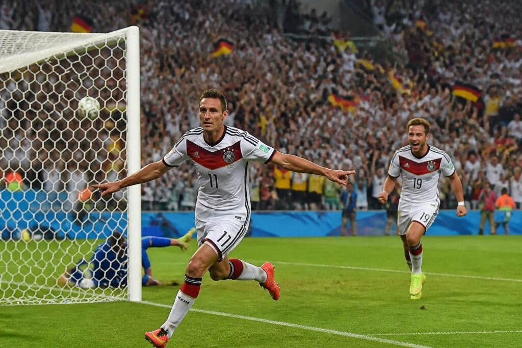 découvrez le pack « epic » allemagne 2014 dans efootball 2026, mettant à l'honneur les légendes klose et götze pour revivre la gloire de la coupe du monde.